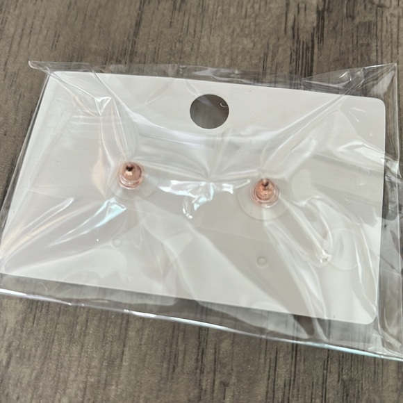 Heart Earrings - Picture 3 of 3